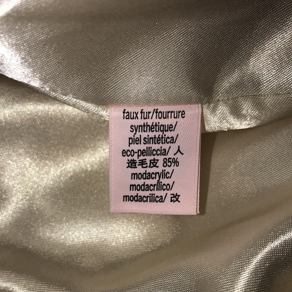 NWOT Victoria's Secret Sherpa Denim Style Jacket Size Small - Picture 10 of 11